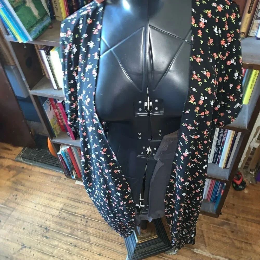 Torrid red & white flower black semi sheer 0/1x kimono